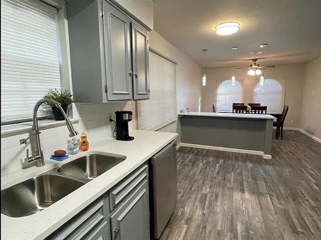 Building Photo - 3701 W Rochelle Rd