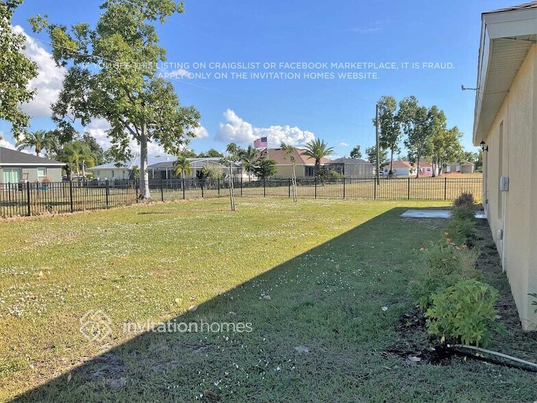 Building Photo - 25442 Doredo Dr