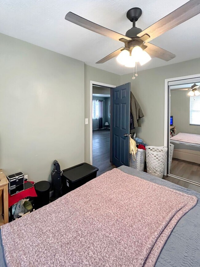 Building Photo - Charming 3-bedroom, 1-bath home in Oakdale, PA!