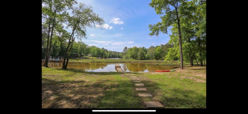 Building Photo - 2207 White Oak Ln