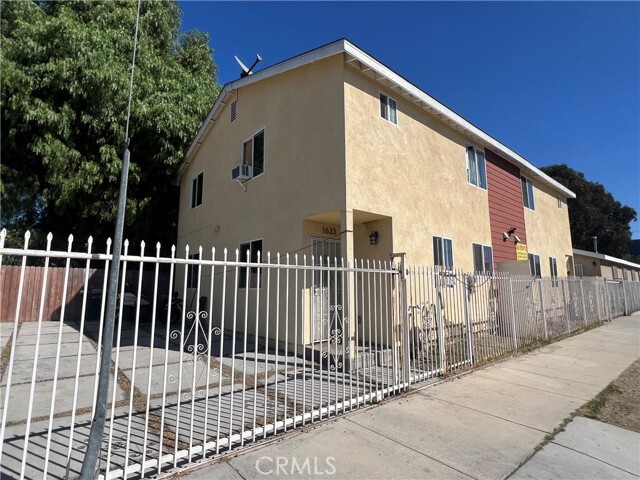 Building Photo - 1633 E 45th St