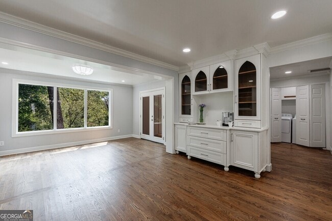 Building Photo - 459 Atlanta Country Club Dr