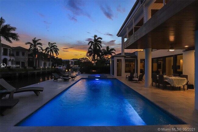 Building Photo - 750 Marine Dr