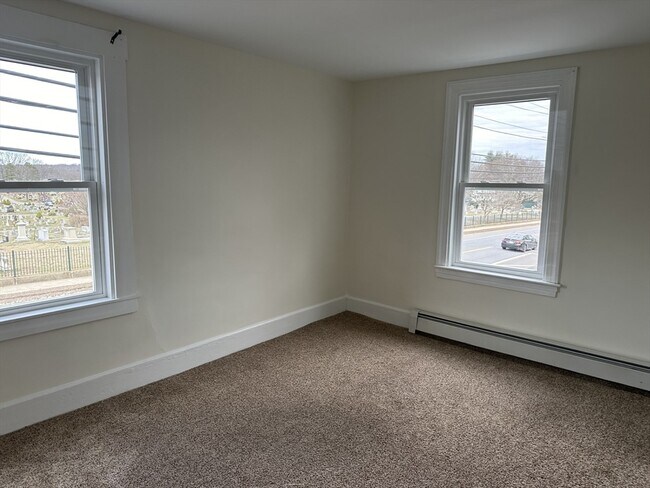 Building Photo - 357 Lancaster St