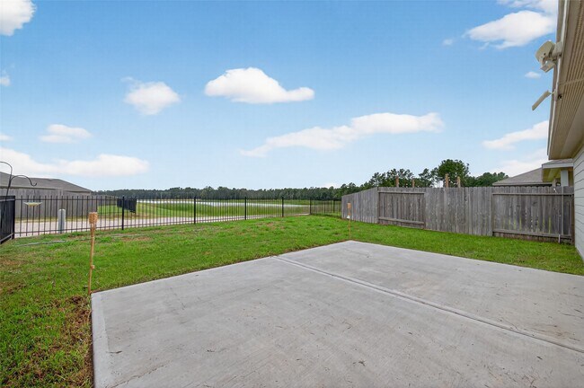 Building Photo - 16600 Lonely Pines Dr