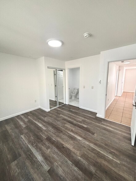 Building Photo - 1738 W 85th St