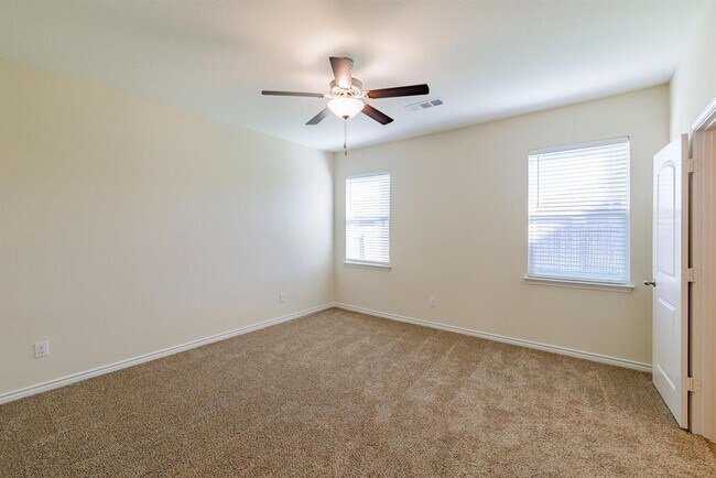 Building Photo - 331 Liberty Meadows Dr