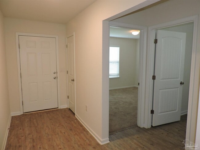 Building Photo - 5780 Blackhorse Cir