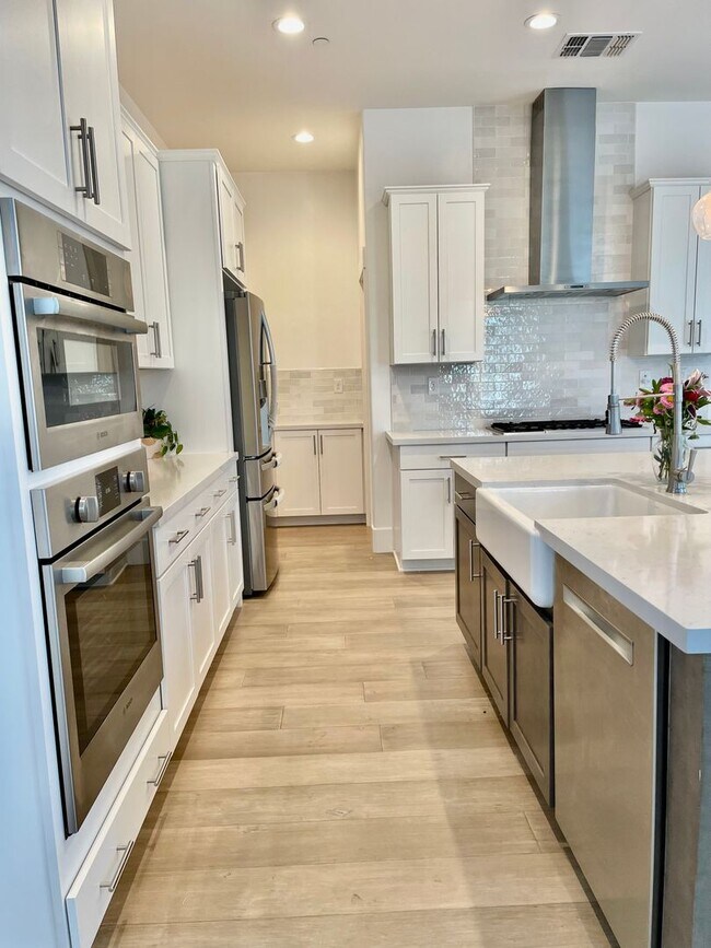 Building Photo - Wow! Custom Built Smart Home in Sutter Park - A Tim Lewis Community.