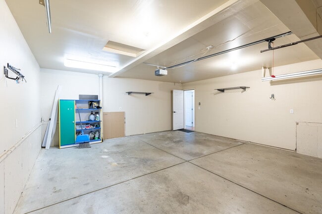 Building Photo - 7319 N Perry St