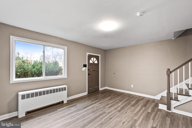 Building Photo - 2412 18th St SE