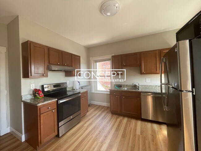 Building Photo - 900 Mass Ave. Unit 8CP