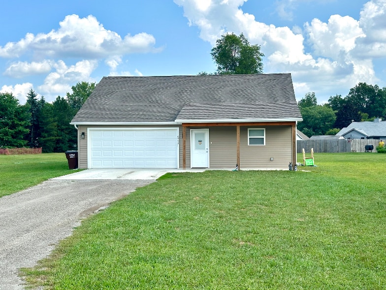 Building Photo - 4731 Basin St