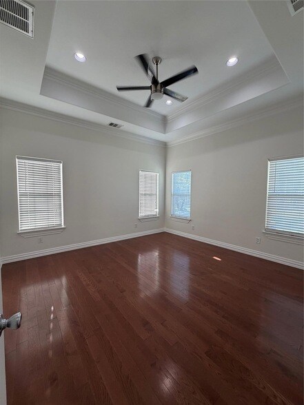 Building Photo - 398 Mesa Dr