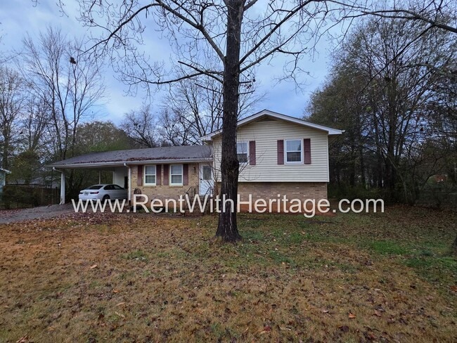 Building Photo - GREAT NEWS! 3 BEDROOM/ 2 BATH HOME WITH PARTIAL FINISHED BASEMENT