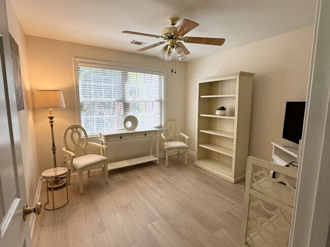 Building Photo - Fully Furnished Coastal Home in Gated Allenwood Community | Steps from Pool, Minutes from Schools...