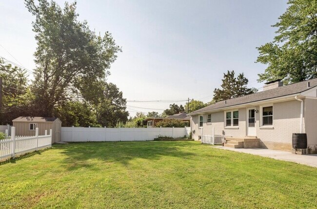 Building Photo - 3213 Bon Air Ave