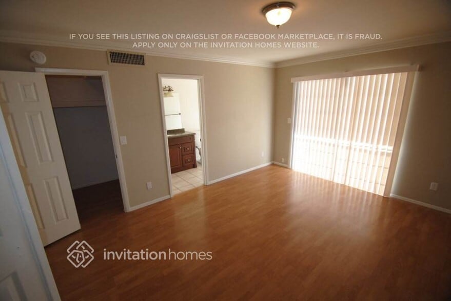 Building Photo - 2528 N Central Dr