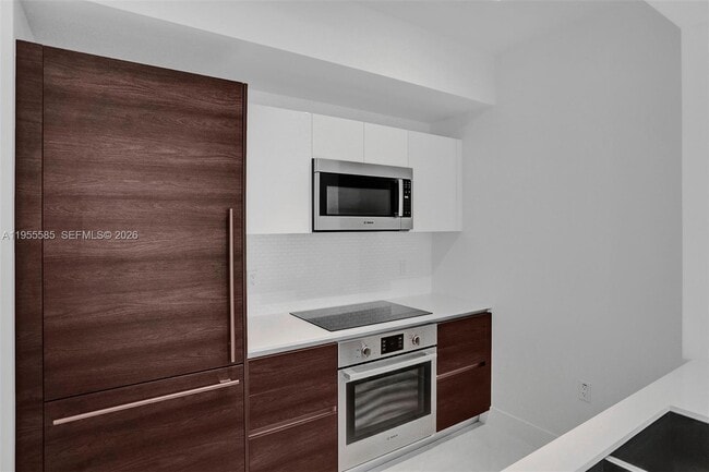 Building Photo - 301 Altara Ave