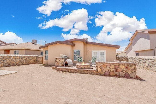 Building Photo - 11976 Mesquite Bush Dr