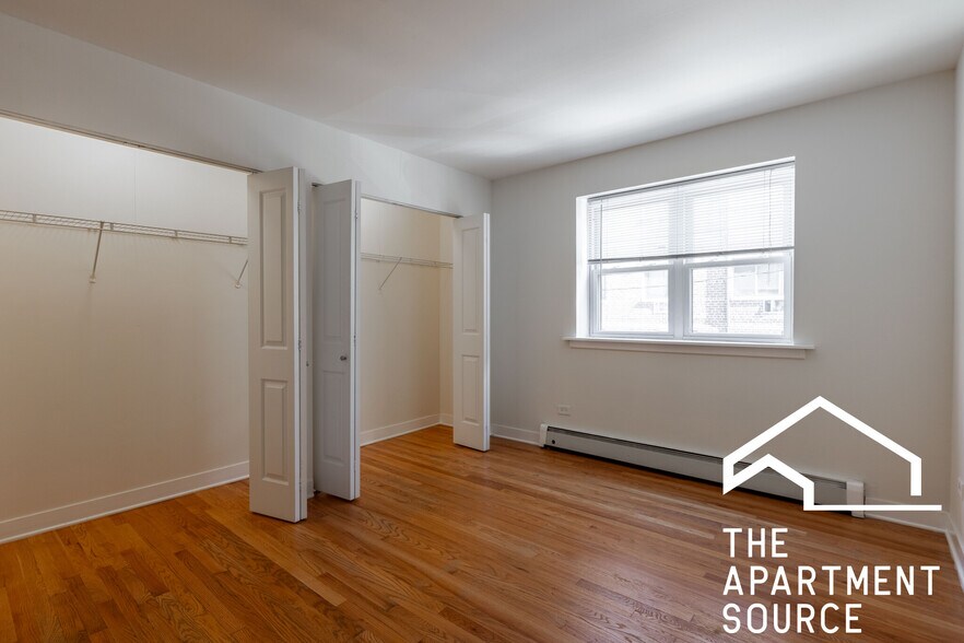 Building Photo - 628 W Wrightwood Ave