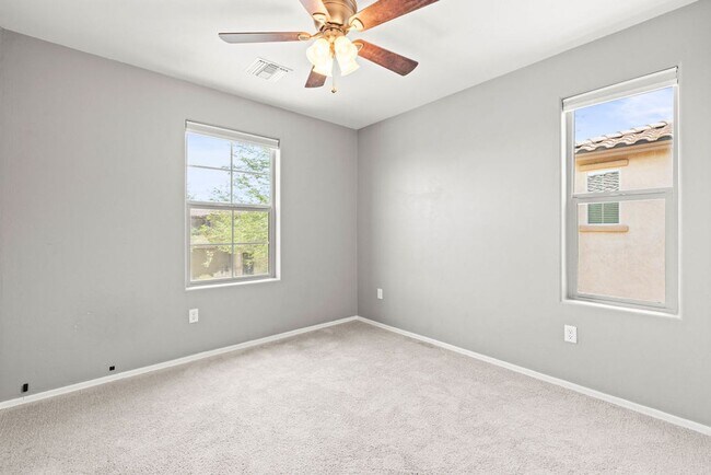 Building Photo - Welcome to Rancho Sahuarita!
