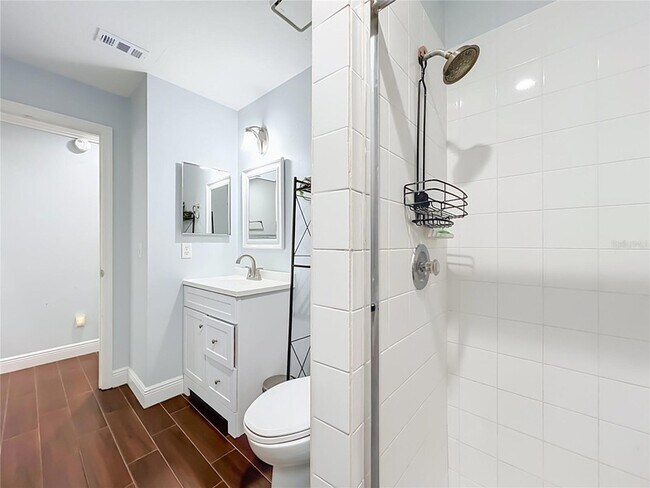 Building Photo - 3020 Hartland Ct
