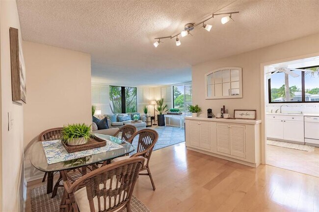 Building Photo - 1665 S Ocean Ln