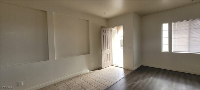 Building Photo - 8240 Aurora Peak Ave