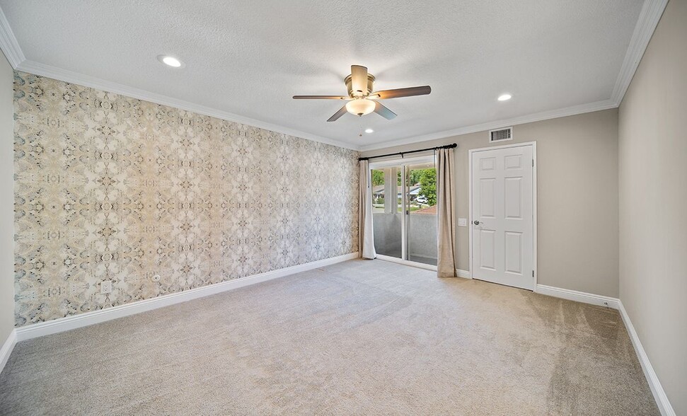 Building Photo - 3922 Ravenswood Dr