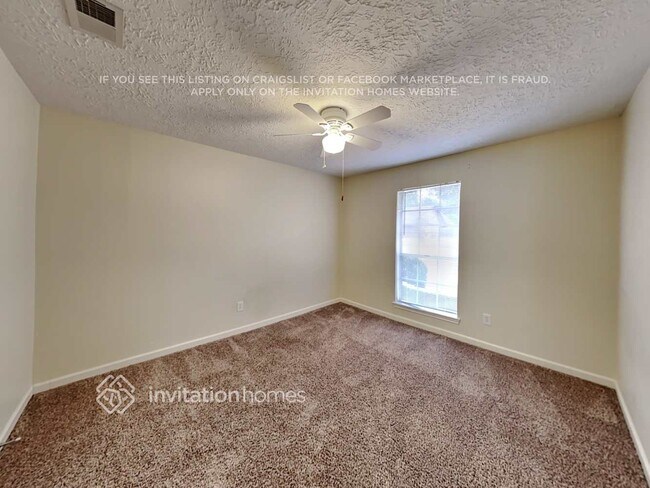 Building Photo - 16915 Bally Castle Dr