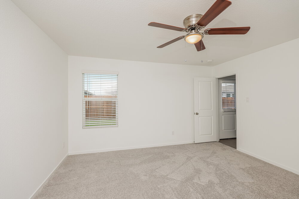 Building Photo - 1223 Maple St