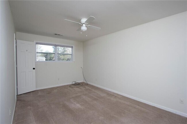 Building Photo - 230 Chaffin Ridge Trce