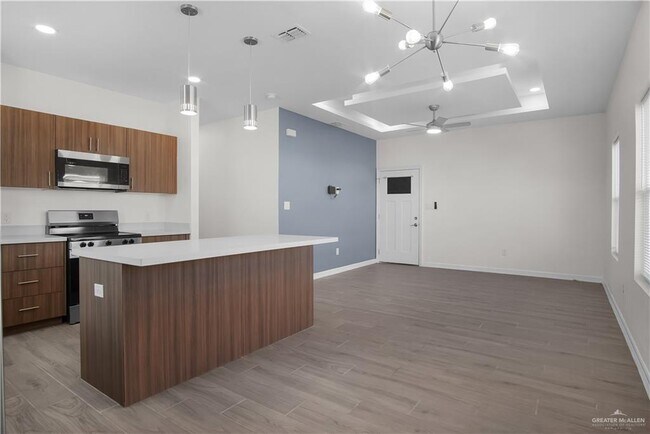 Building Photo - 25 N Onyx Ave