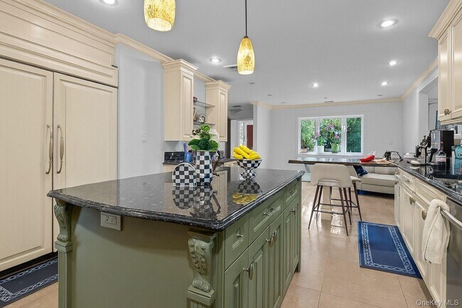 Building Photo - 41 Allenwood Rd