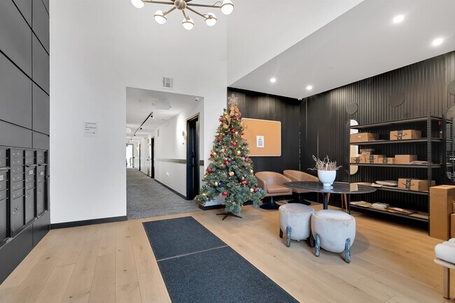 Building Photo - 328 Pacific Ave