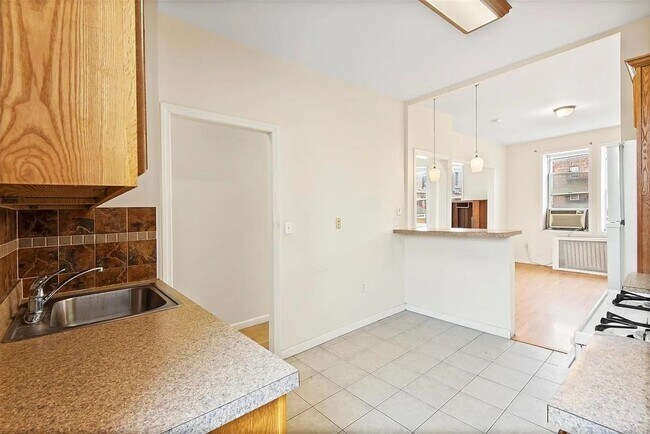 Building Photo - 103 Westover Pl