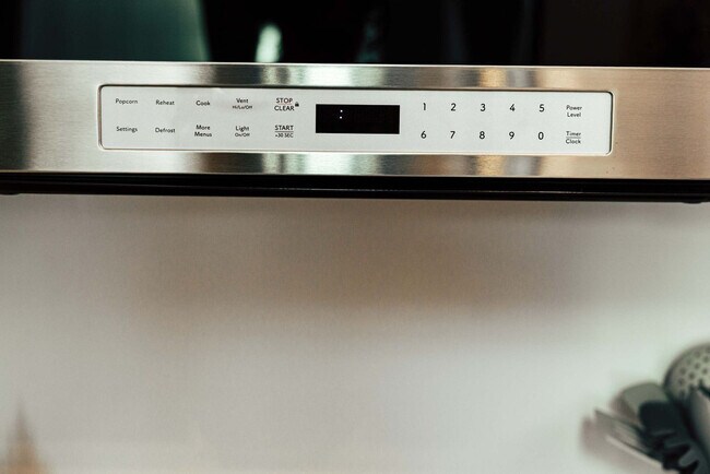 Building Photo - 1911 3rd Ave N