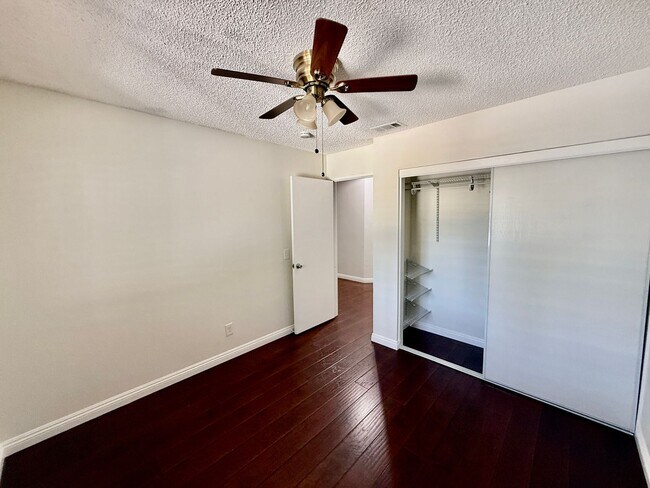 Building Photo - 3466 Siskiyou Cir