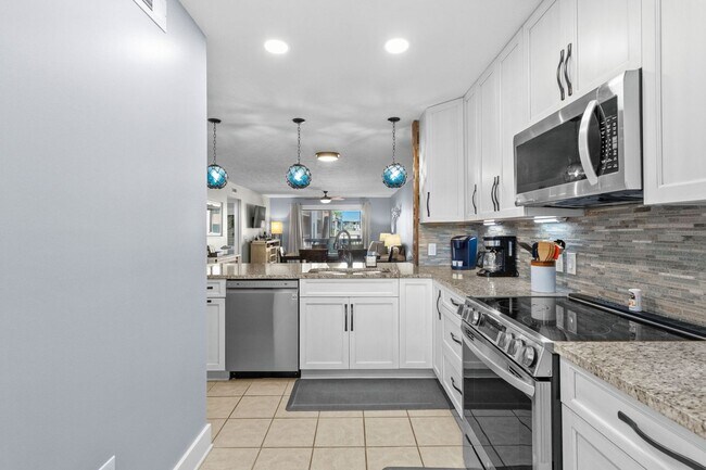 Building Photo - “Beachside Living – 2BR/2BA Condo with Ocean Views”