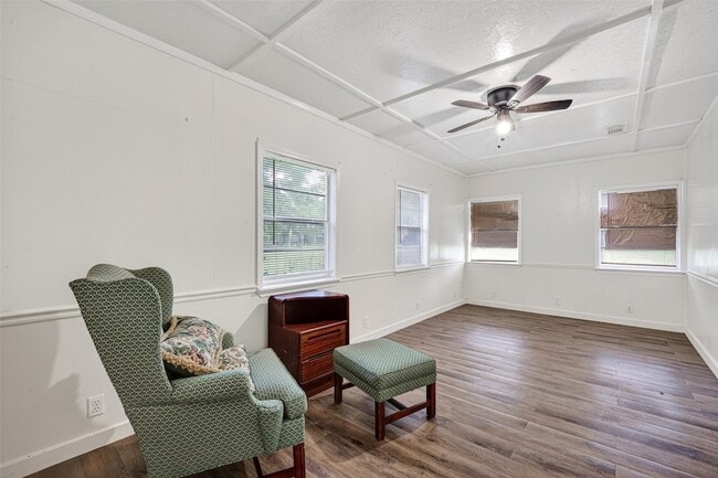 Building Photo - 12731 Wanda Way