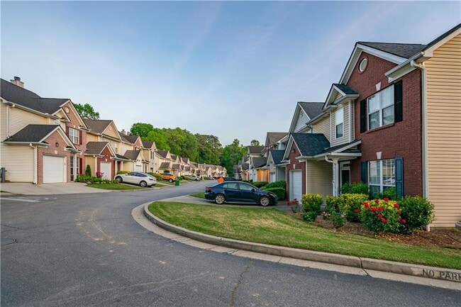 Building Photo - 2547 Avery Park Cir