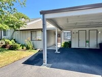 Building Photo - Salmon Creek Condo with Swim, hot tub and ...