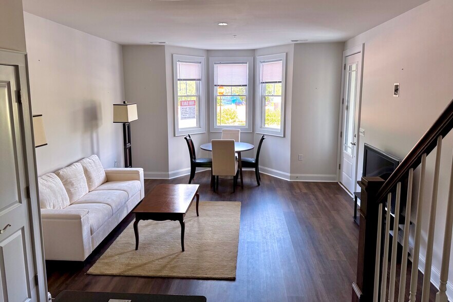 Building Photo - 115 Wellie Hl Pl