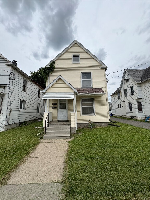 Primary Photo - 181 Willow St