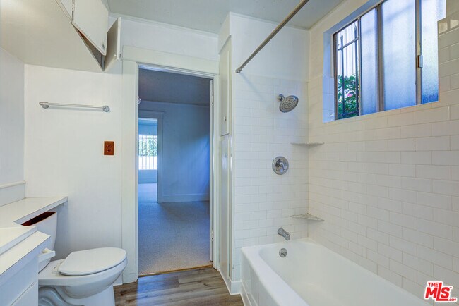 Building Photo - 835 N Ogden Dr