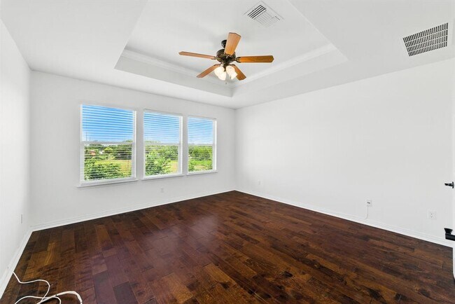 Building Photo - 16300 Travesia Way