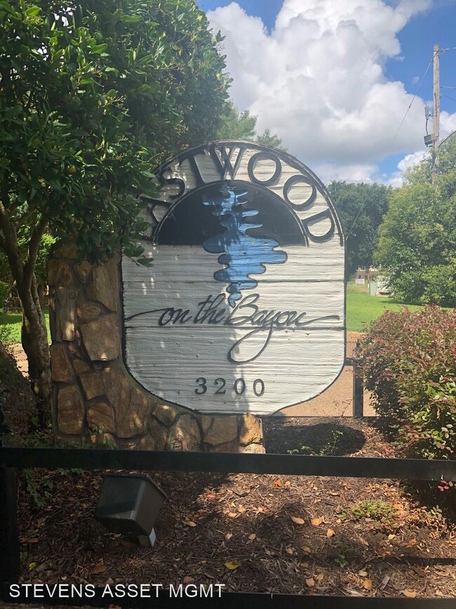Primary Photo - 1 br, 1 bath House - 3253 Eastwood Drive