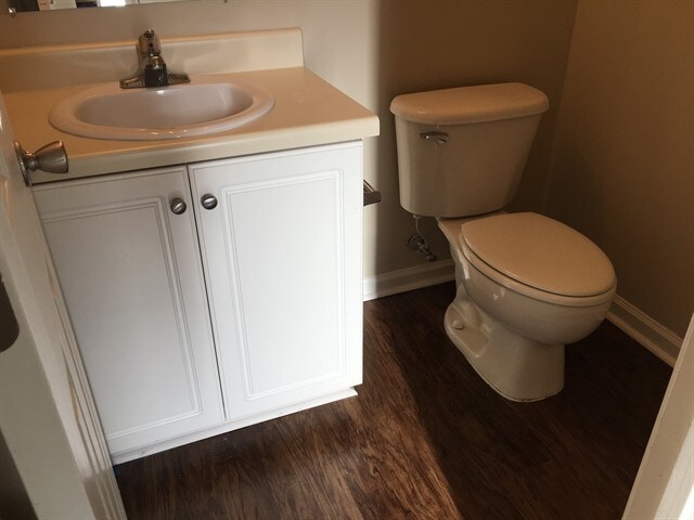 Building Photo - 145 Parkview Rd