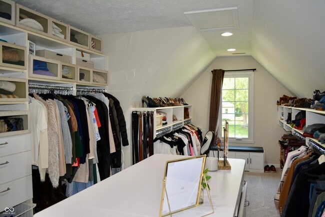 Building Photo - 6862 Riverside Way